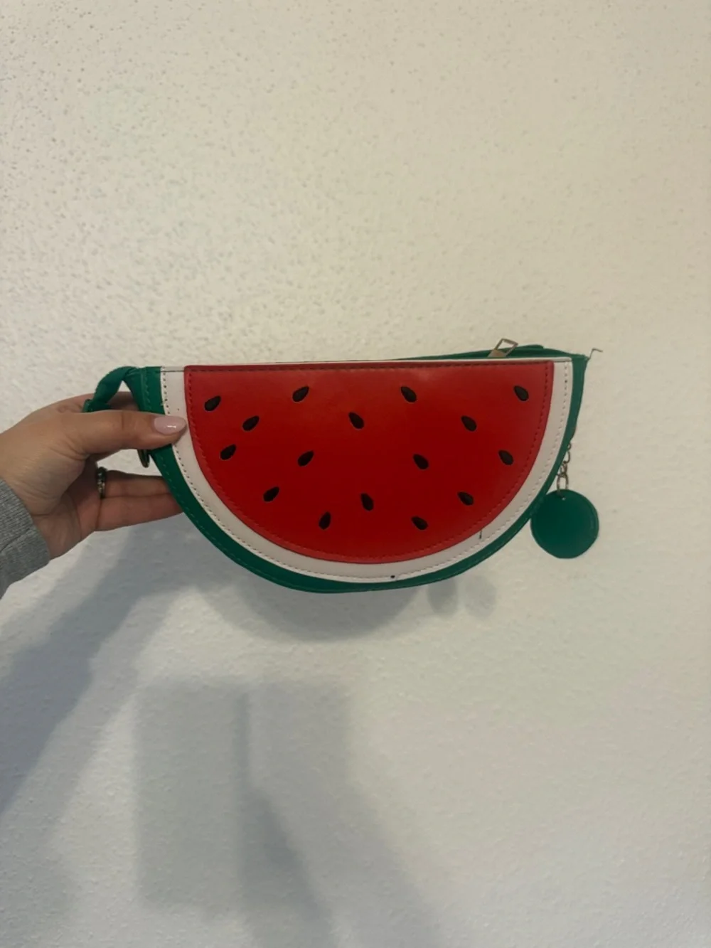 Fruit Shape Crossbody Bag Set - Pineapple, Watermelon, Strawberry, Lemon - Picture 5 of 7